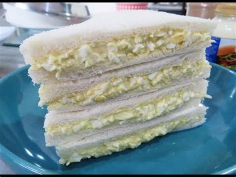 Karenanya, coba kita buat roti tawar di rumah menjadi sandwich, yuk! Sandwich Telur Mudah ♥ - YouTube