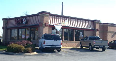 Enjoy yummy hardee's desserts like apple turnovers and chocolate chip cookies. Westgate