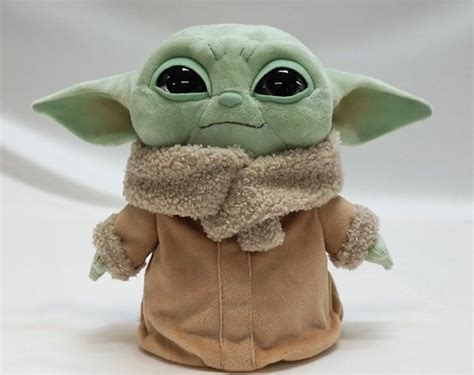 Mira El Nuevo Peluche De Baby Yoda Adorable Y Abrazable Para Tiempos De