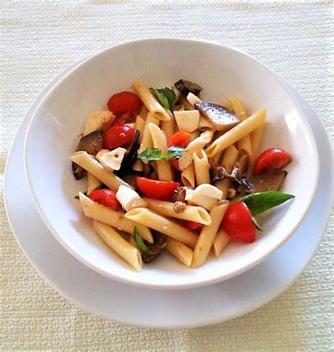 Check spelling or type a new query. Pasta fredda melanzane pomodorini e mozzarella - La tavola ...