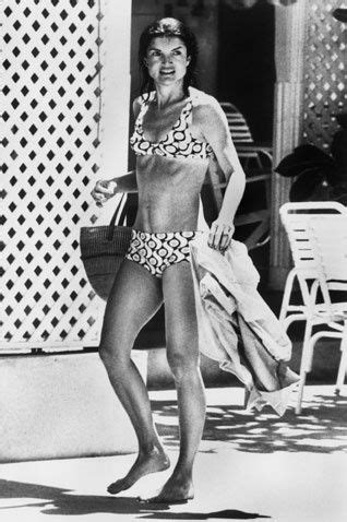 Ic Nes En Bikini Jackie Kennedy Jacqueline Kennedy Onassis Mode Des Ann Es
