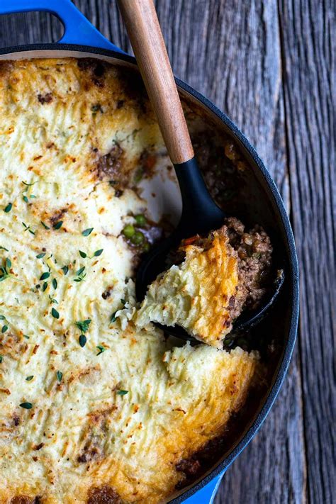 Vegetarian shepherd's pie ♡ saucy mushrooms, carrots, and peas topped with creamy mashed potatoes. Shepherd's Pie Recipe {Cottage Pie Recipe} - Savory Simple