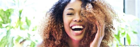 Curly hair will cover up slight inconsistencies. The dip dye technique in curly hair