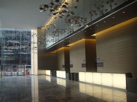 Premier New York City Office Tower Optimizes Lobby Security With