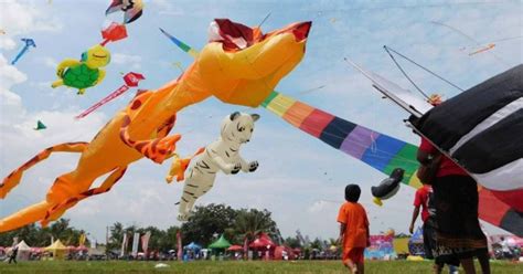 Menurutparaahli, tanyaartimimpi dapatkan kumpulan artikel arti mimpi lainnya dengan mengeklik tautan ini. Mimpi Melihat Layang-Layang - 11 Erek Erek Tentara ...