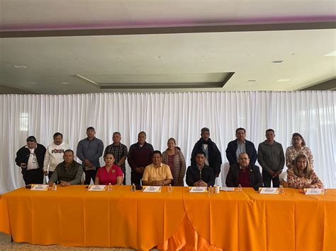 Reciben Jubilados Cheques Por Parte Del Ayuntamiento De Tijuana Y
