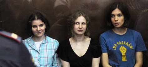Grupo Pussy Riot Nominado A Premio De Derechos Humanos Aristegui Noticias