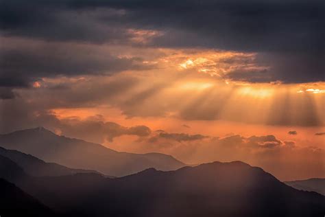 Sun Rays Over The Mountains Photograph By Lindley Johnson