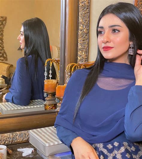 Beautiful Sarah Khan On The Set Of Her New Drama Sabaat Pakistani