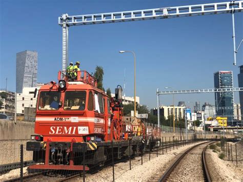 ליל חגיגות ניצחון של חמאס: עומס כבד ברכבות: החל חישמול מסילות בתל אביב - סרוגים