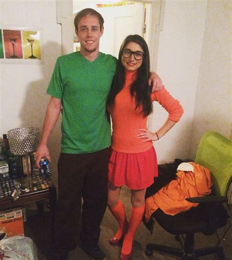 Shaggy And Velma Halloween Costumes Scooby Doo Easy Diy Couples Costumes Diy Couples