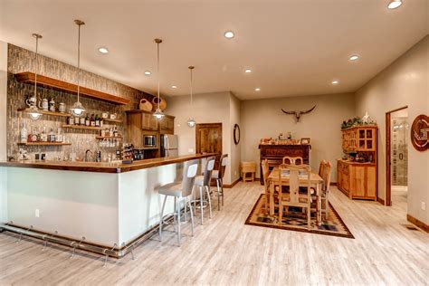 16 Great Southwestern Home Bar Designs For Your Pleasure