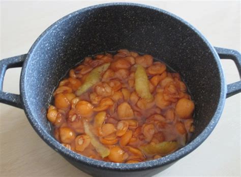 Maybe you would like to learn more about one of these? Confettura di nespole | Dal dolce al salato con Lucia