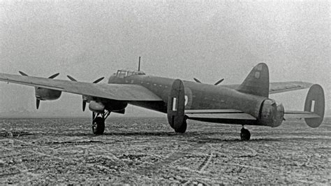 ¿cómo Era El Primer Bombardero Británico Que Voló En La Segunda Guerra