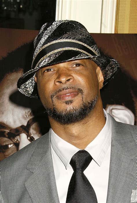 Download Damon Wayans [wallpaper] Wallpaper | Wallpapers.com