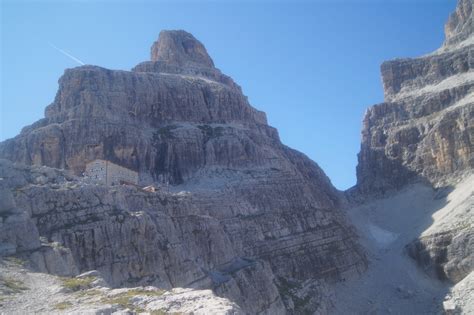 Dolomiti Di Brenta Trekking In Trentino Bivacco Viaggi