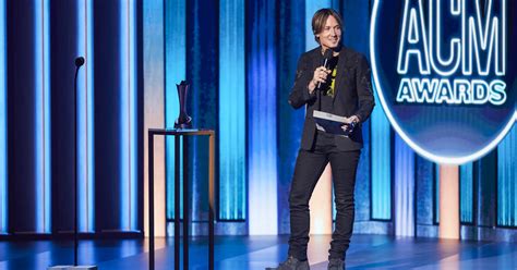See It The 2020 Acm Awards In Pictures Cbs New York