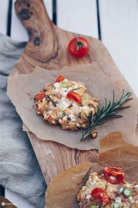 Obst, gemüsesticks und fingerfood bedeuten viel. Hüttenkäsetaler - einfaches Snackrezept - Picknick Idee ...