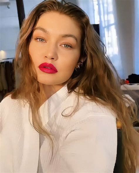 Gigi Hadid Source On Twitter Dicas De Selfie Beleza Americana Cabelo