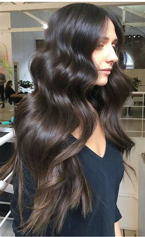 Natural Dark Chocolate Hair Color For Brown Brunettes Balayage Koees