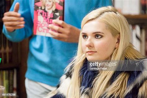 Abigail Breslin Signs Copies Of Her Book This May Sound Crazy Photos