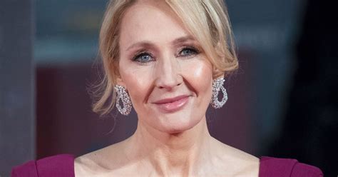 Jk Rowling Defends Johnny Depp Casting In Fantastic Beasts