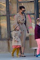 El look de Irina Shayk a juego con su hija es lo más cool que vas a ver ...