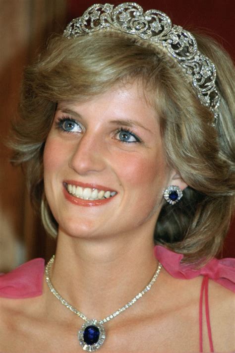 Princess diana of wales never reconciled with her mother after the horrified matriarch called the british royal a whore for dating muslim men. 6 Times Princess Diana Stunned in the Spencer Tiara