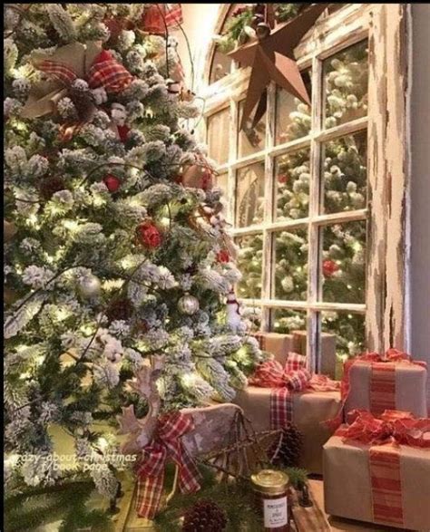 Pin By Carol Woods On Buon Natale Christmas Tree Christmas Magic