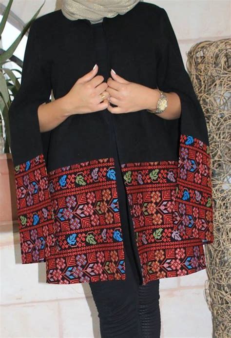Pin by Fahriye Ekşi on tasarim Trendy shirt designs Batik fashion Clothes design