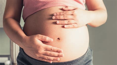 Heres What It Really Means When Youre Carrying Low During Pregnancy