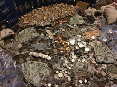 Estate Lot Old Us Coins And Currency Silver Gold Mid Grade Level Old