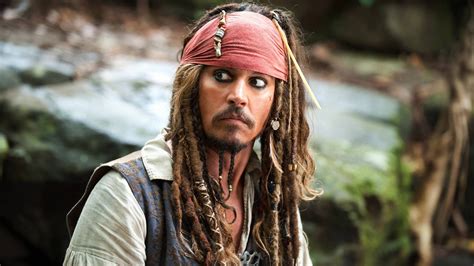 Do not download pirates of the caribbean 5 movie from illegal websites. movies, Jack Sparrow, Pirates Of The Caribbean, Johnny ...