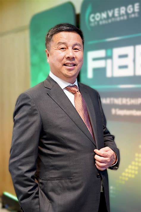 Dennis Anthony [Profiles] • Instagram, Twitter, TikTok | Foller