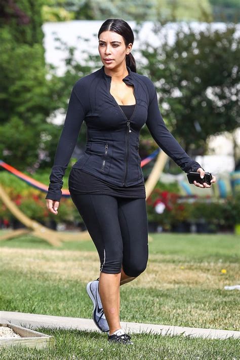 Photos Kim Kardashian La It Girl Aux 28 Millions De Dollars Soffre