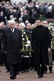 Beerdigung von Markus Wolf: Russen ehren ihren Mann in Deutschland ...