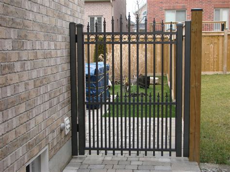 Fences And Gates Gallery Toronto And Gta Railings Vaughan Woodbridge
