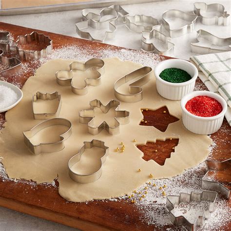 Wilton Holiday Cookie Cutter Set 18 Pieces