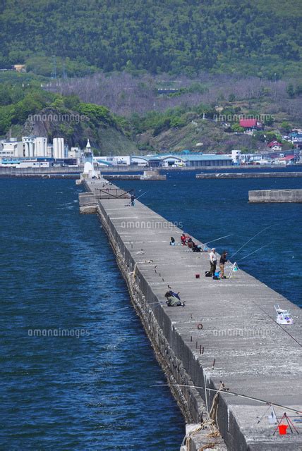 小樽港と南防波堤 26120032407 の写真素材・イラスト素材｜アマナイメージズ