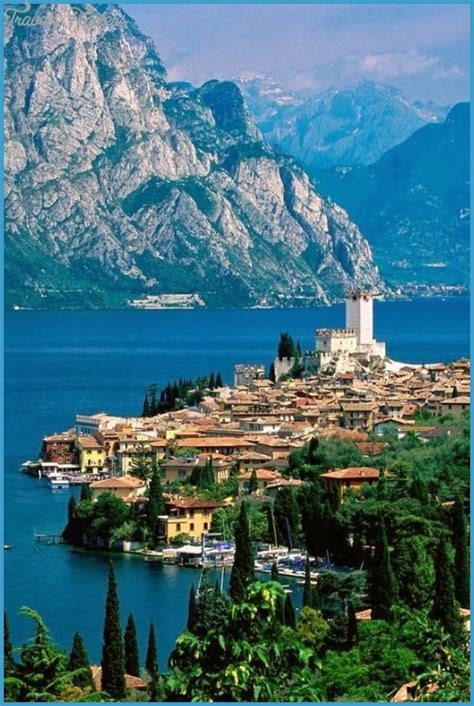 Lake Garda Italy Travelsfinderscom