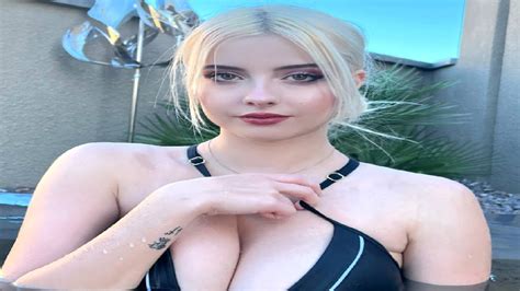 Sexy Blonde Giantess Big Boobs Vore Youtube