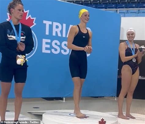 summer mcintosh canada s 16 year old swim star smashes world record in women s 400m freestyle