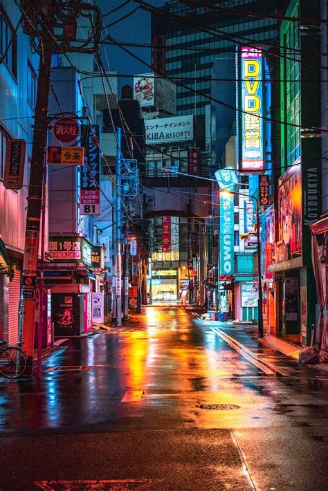 Photographer Wanders The Streets Of Akihabara At Night Captures The Beauty Of Emptiness City