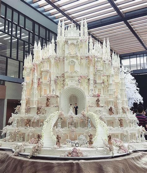 Ultra Deluxe Extravagant Dream Wedding Cake Castle Wedding Cake Big