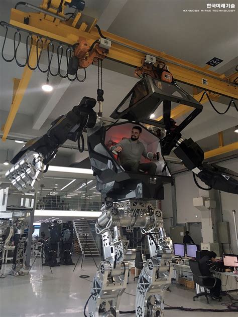 South Korean Bipedal Robot Method 2 Takes Its First Steps Military