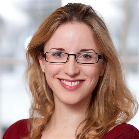 Professorin alena buyx wir stehen heute vor einer ganzen reihe richtig schwieriger, großer herausforderungen. Prof. Alena Buyx: „Kein Automatismus von ...