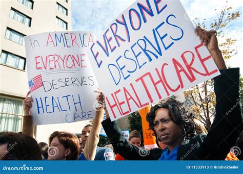 protestation de soins de santé photo stock éditorial image du protestation slogan 11533913