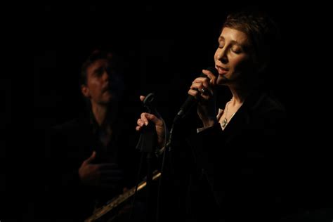 Review Stacey Kent Shows The Soft Side Of Jazz The New York Times