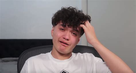Youtube Gamer Faze Jarvis Gives Tearful Apology After