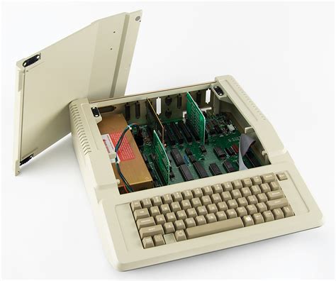 Apple Iie Computermodel A2s2064 With Apple Iii Monitor Rr Auction